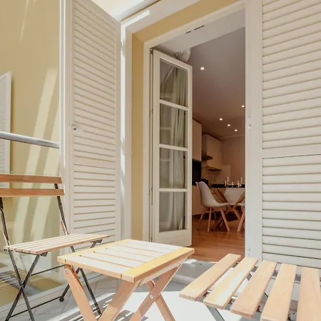 The Peacock Апартаменты *